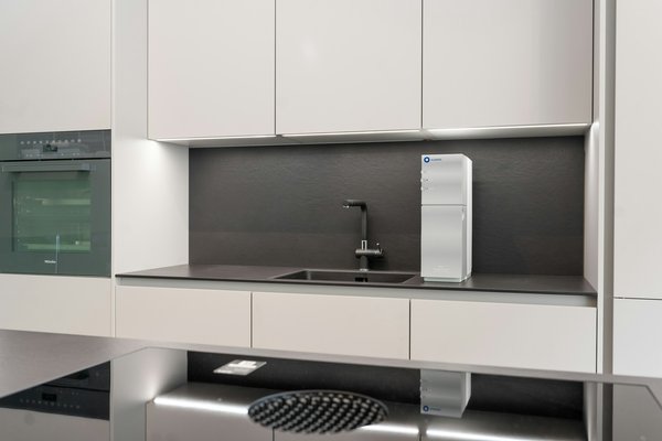 Quel est le meilleur matériau pour une crédence de cuisine qui résiste aux taches d'huile ?