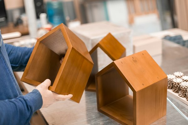 Comment le fabricant de décoration en bois transforme-t-il votre intérieur ?