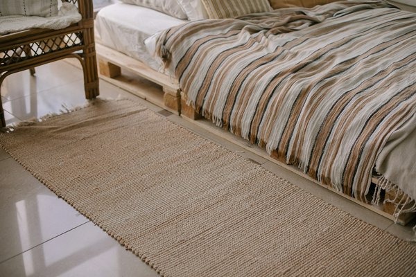 Tapis beige chambre : le choix idéal pour une déco apaisante
